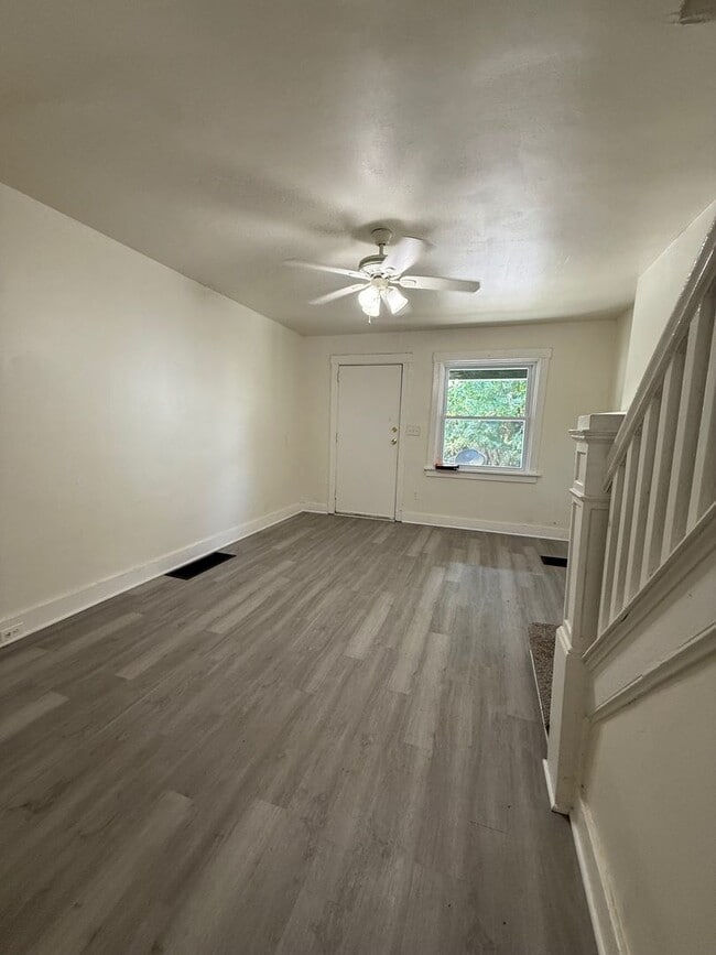 Photo - Charming 2-Bedroom Townhome in Lincoln-Lar...