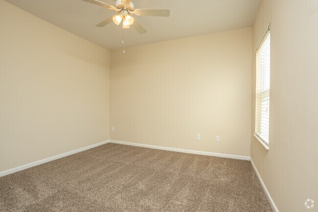 3BR, 2BA - 1,332SF