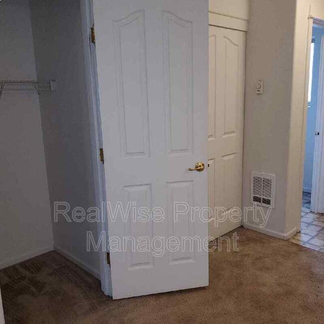 Photo - 2436 SW 23rd St