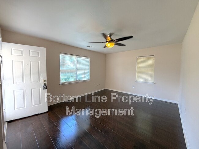 Photo - 1324 Parkwood Ave