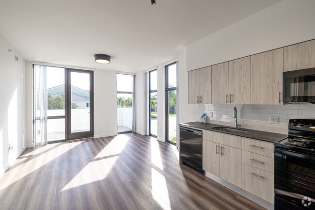 1BR, 1BA - 722SF - Living Room - Naranja Grand I