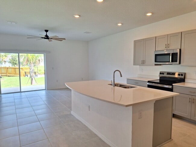 Photo - 211 Riverfront Wy