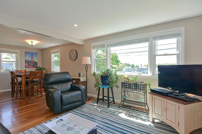 Photo - Winter Rental: Ryal Side in Beverly (Utili...