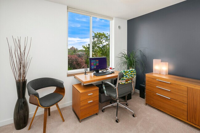 Photo - 208 16th Ave