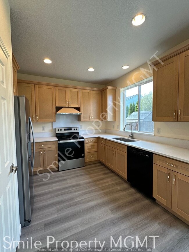 Photo - A beautiful 2-story single house in Clackamas.