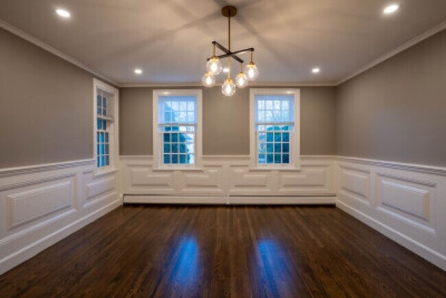 Photo - Luxury Single Family in Newton - Free Rent Through September
