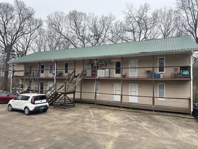 Building Photo - 257 SE Bell St