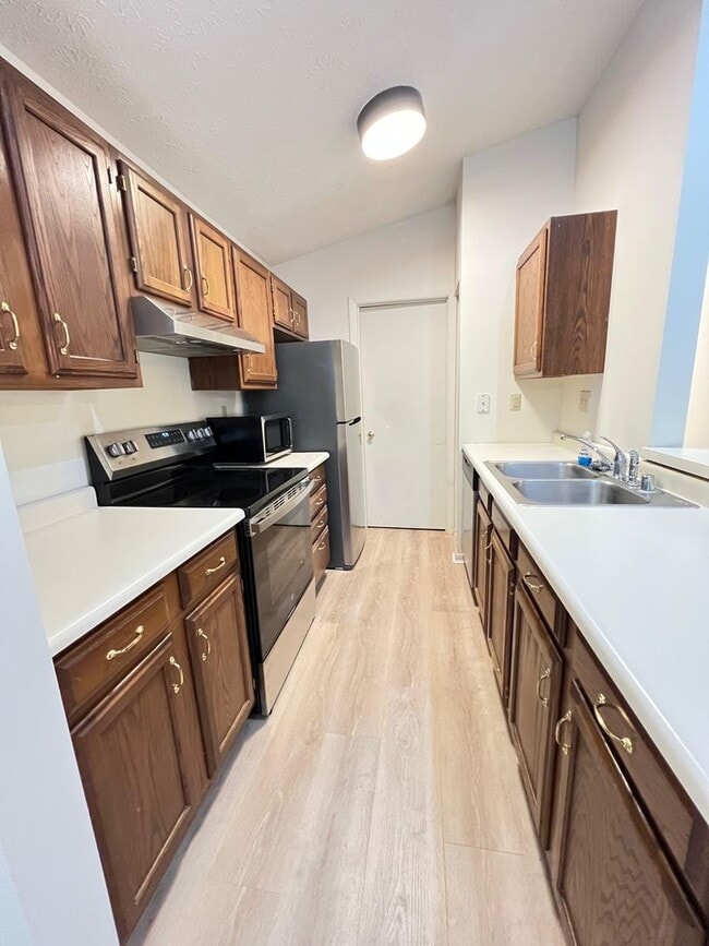 Photo - Bright & Spacious 2-Bedroom Condo in a Prime Florence Location!