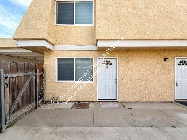 Building Photo - ZZ717 PLCMT Unit C