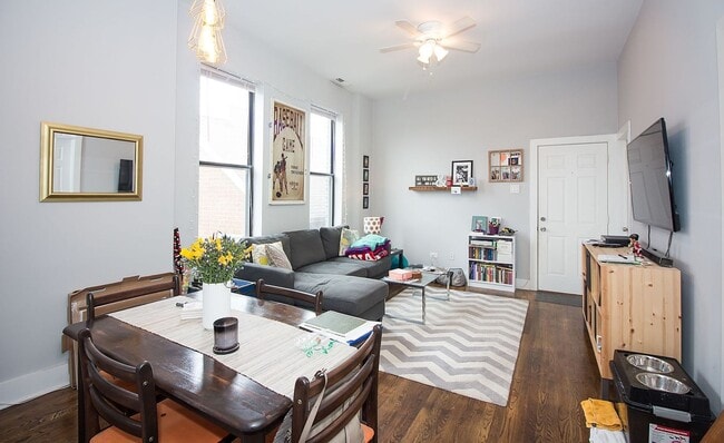 Photo - 2 Bedroom in Ukrainian Village /West Town / Noble Square - June 16th Unit 2R