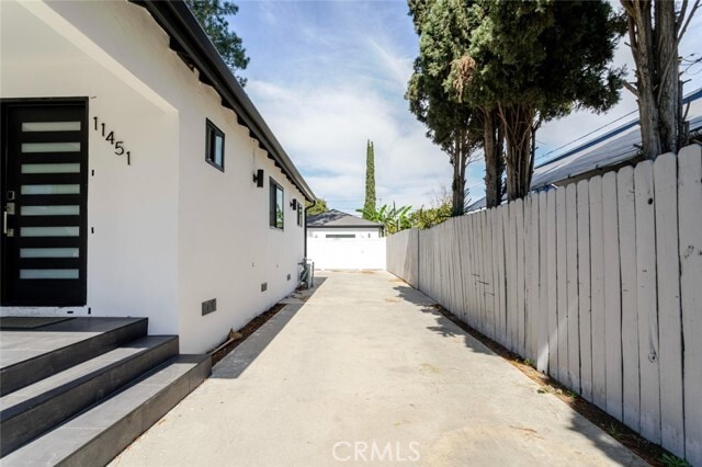 Photo - 11451 Calvert St