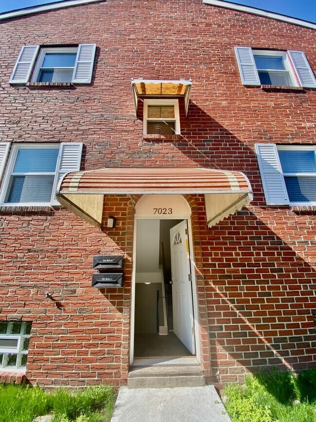 Photo - 7023 Lindbergh Blvd Unit 2nd Flr