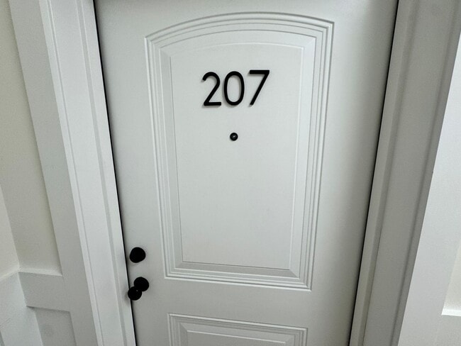 Photo - THE CROWN AT CORNESTONE Unit 207