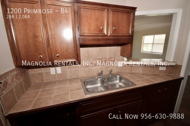 Photo - 1200 Primrose Ave W Unit B4