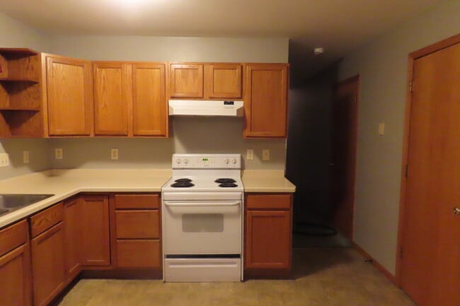 cocina 12-17 - 2025 S Main St