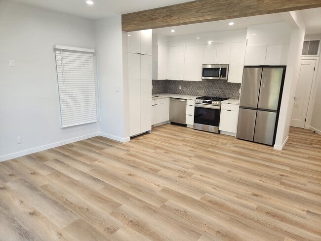 Photo - 9940 Robbins Dr