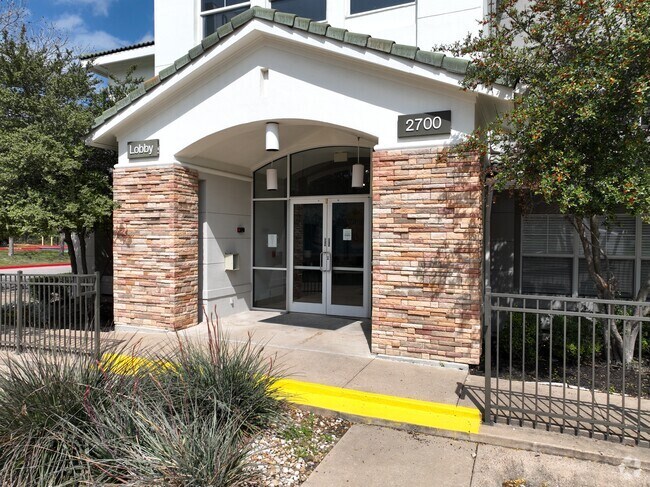 Photo - Studio Domain