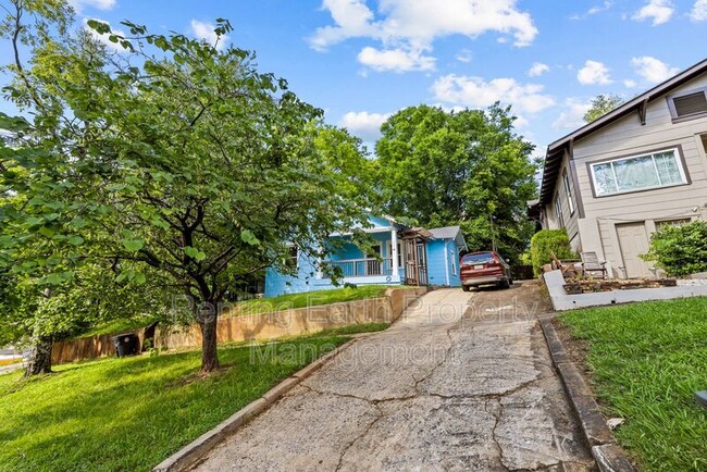 Photo - 609 34th St S