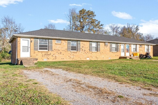 Building Photo - 113 Tandy Dr Unit 113B
