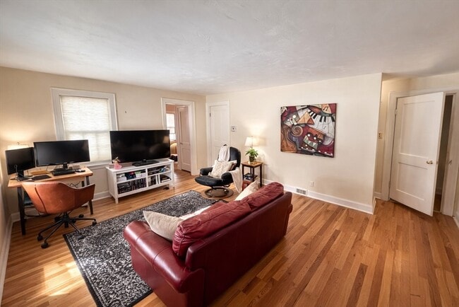 Photo - 45 McPhee Rd Unit 1