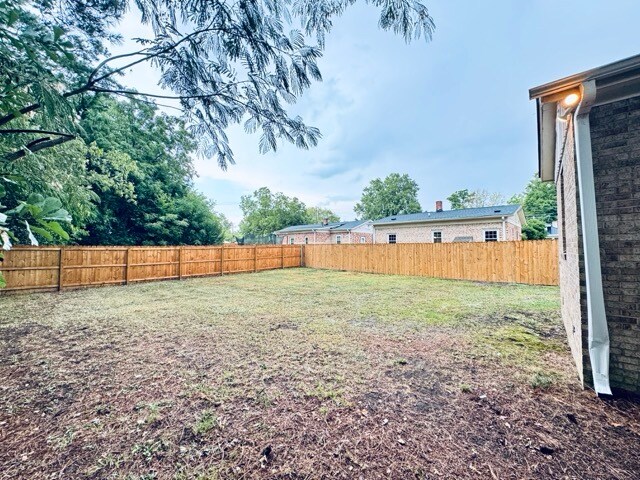 Photo - 107 Caswell St