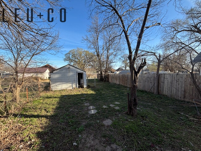 Photo - 304 E 8th Ave