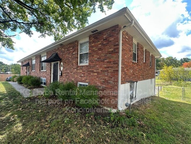 Photo - 710 NW Mock Ave