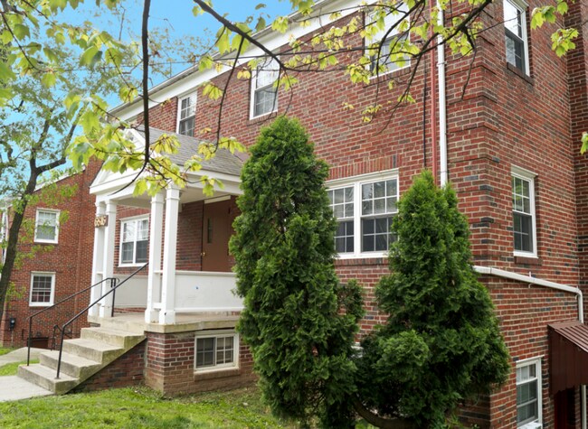 Photo - Red Top Flats