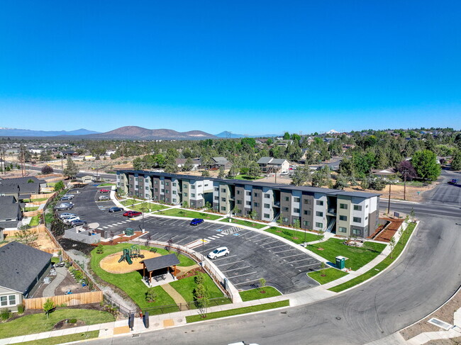 Building Photo - Linden Lofts