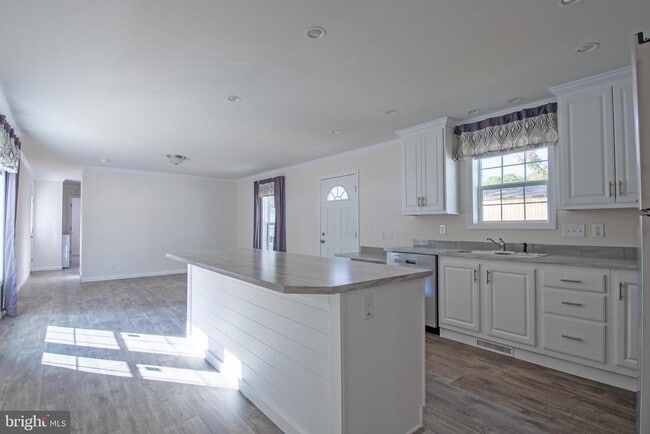 Photo - 200 Beechwood Ave