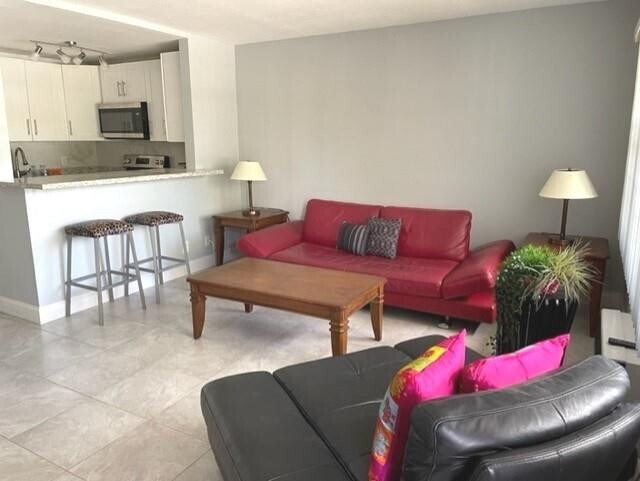 Photo - 4 Ventnor Dr Unit 4