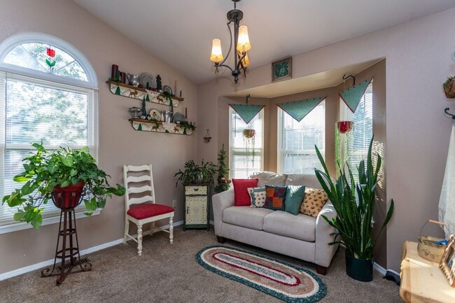Photo - 111 Iveystone Ct