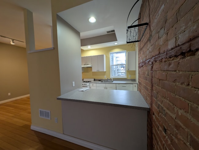 Photo - 158 Park St Unit 2