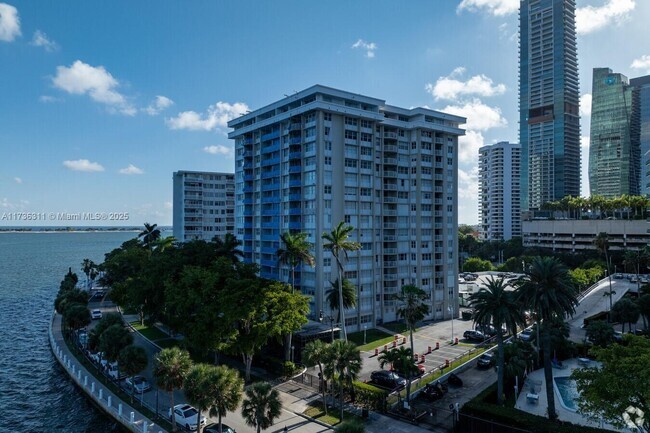 Building Photo - 1420 Brickell Bay Dr Unit 104A2 Rental