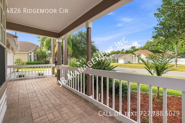 4826 Ridgemoor Cir