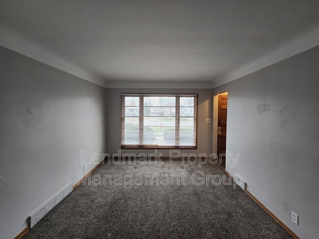 Photo - 18947 Runyon St