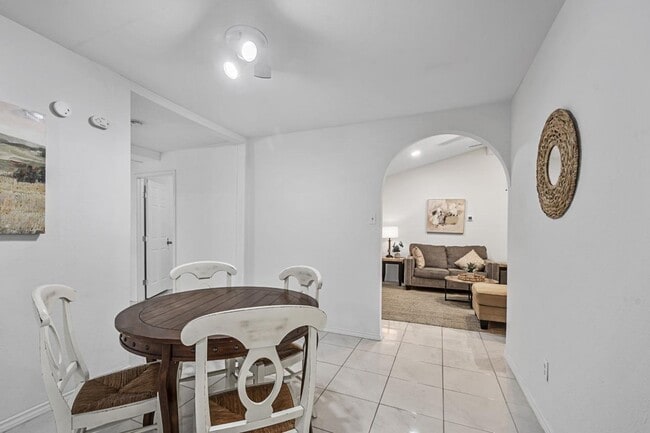 Photo - 1009 High Point Rd