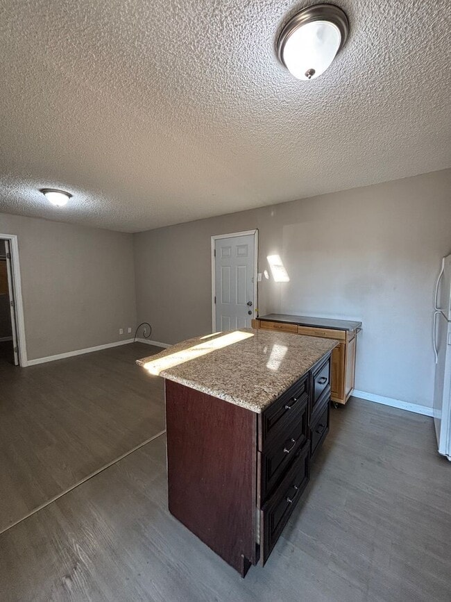 Building Photo - 621 66th St Unit 621 66th St.  B Rental
