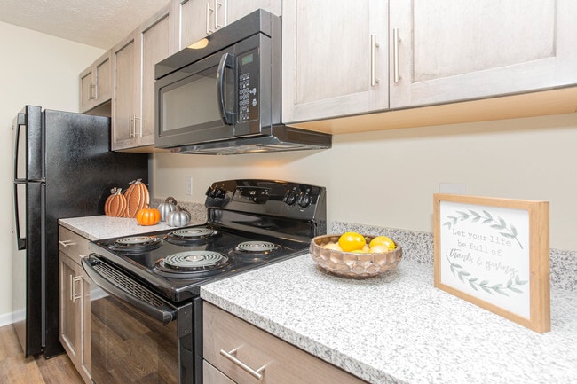 2HAB, 2BA - 1,148 ft² Deluxe- Cocina