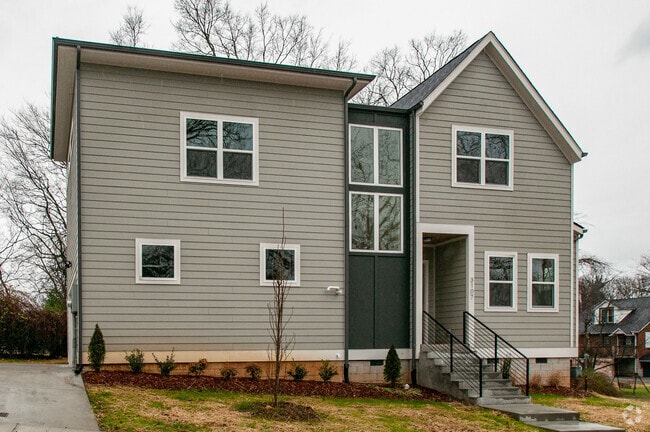 Building Photo - 300 Sunrise Ave Rental