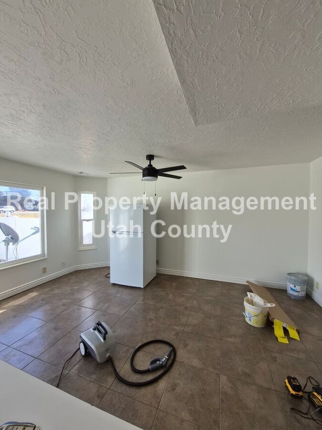 Photo - 747 Hanover Dr