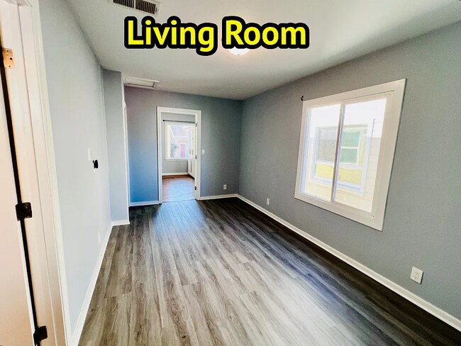 Photo - 660 Railroad Ave Unit 660B