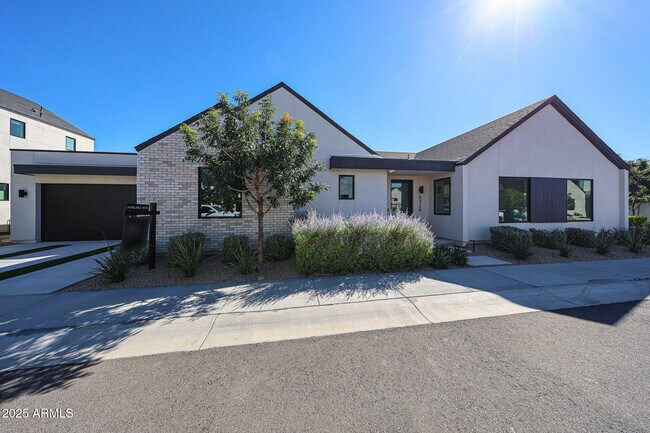 Photo - 6329 N 10th Dr