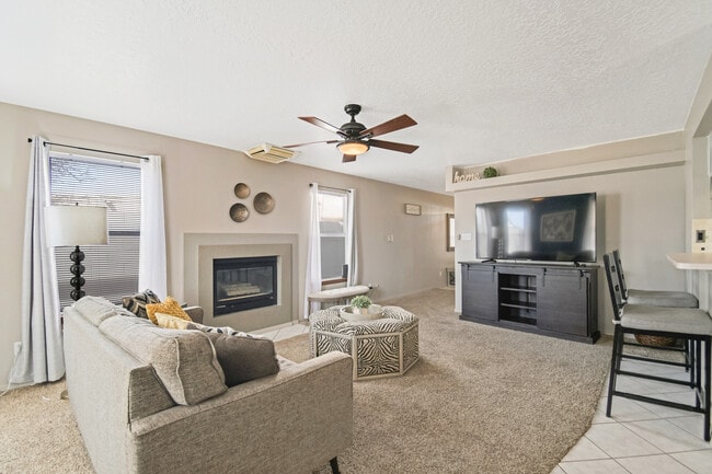 Photo - 6937 El Cajon Ct NW