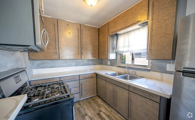 Building Photo - 4030 Utah St Rental