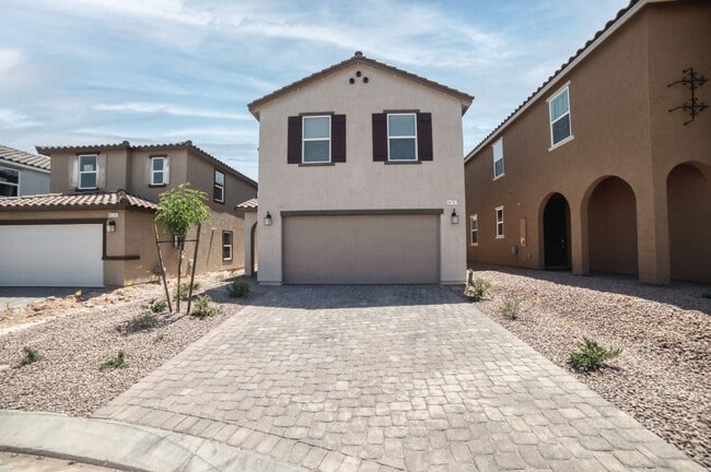 Building Photo - MOVE-IN READY! AMAZING 2023 3-BEDS 2.5 BAT... Rental
