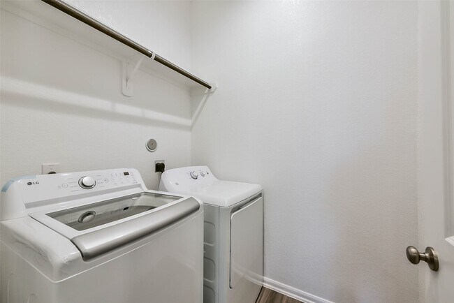 Photo - 16207 Rattlesnake Run Trail