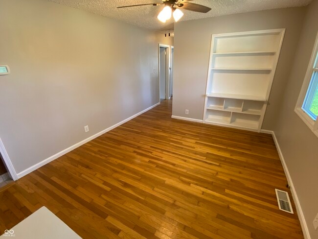 Photo - 1036 E Auman Dr