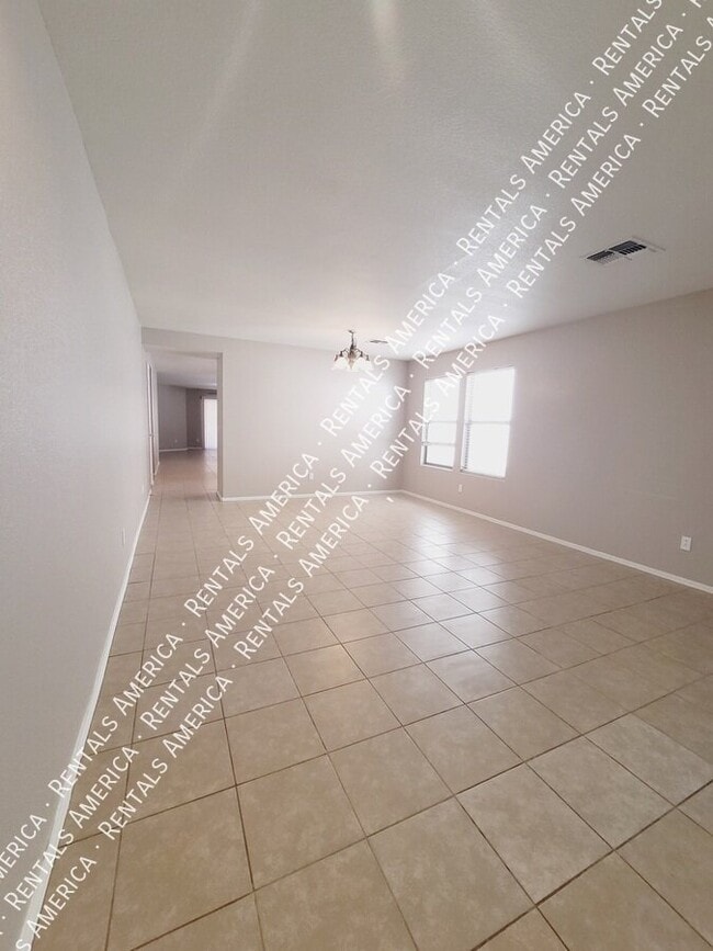 776 E Cowboy Cove Trail