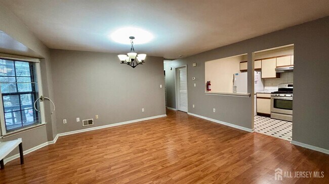 Photo - 1107 Woodhaven Dr